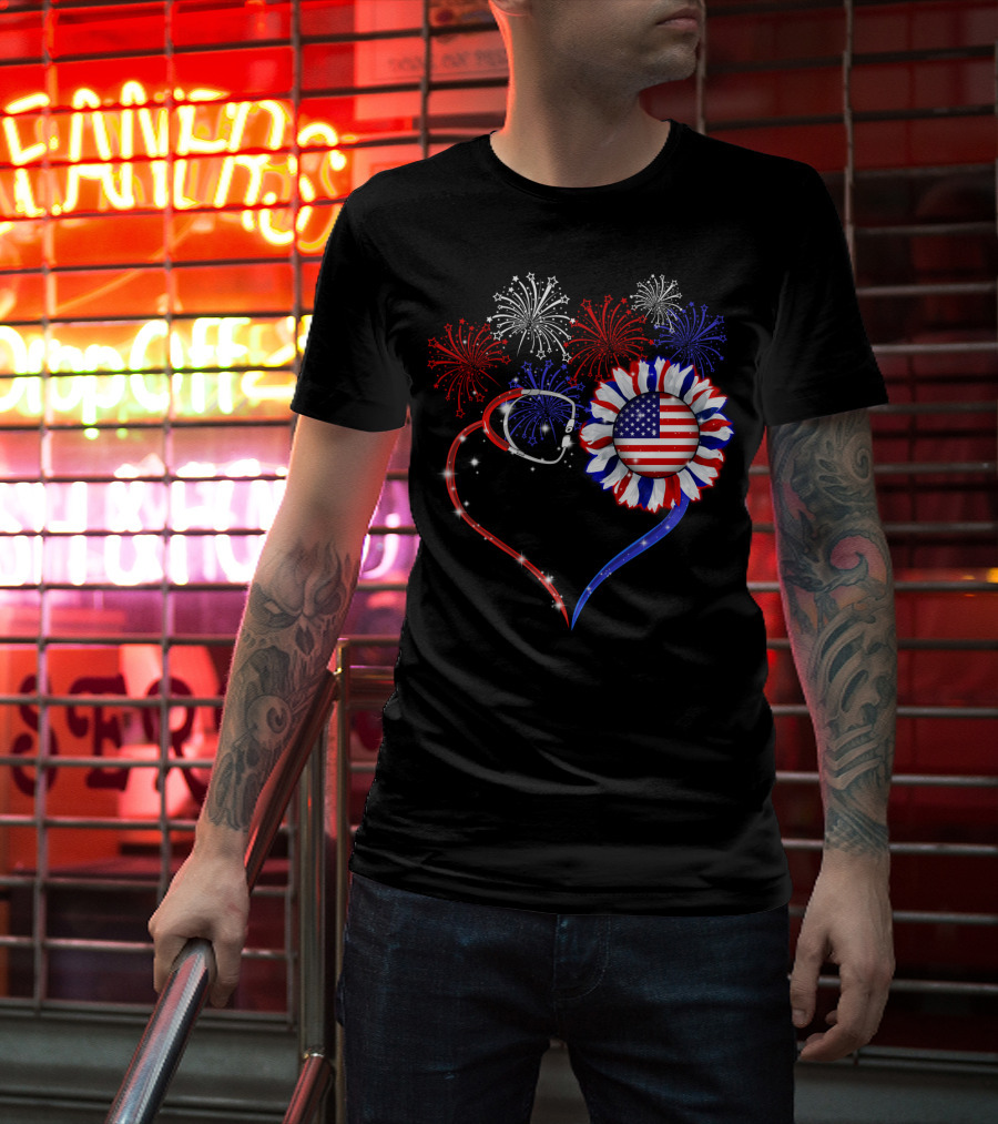 Nurse Patriotic Heart With American Flag And Fireworks T-Shirt
