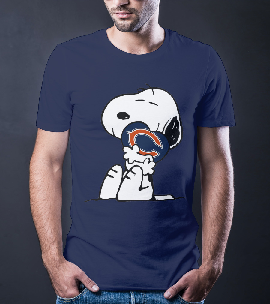 Snoopy Hugging Chicago Bears Heart T-Shirt
