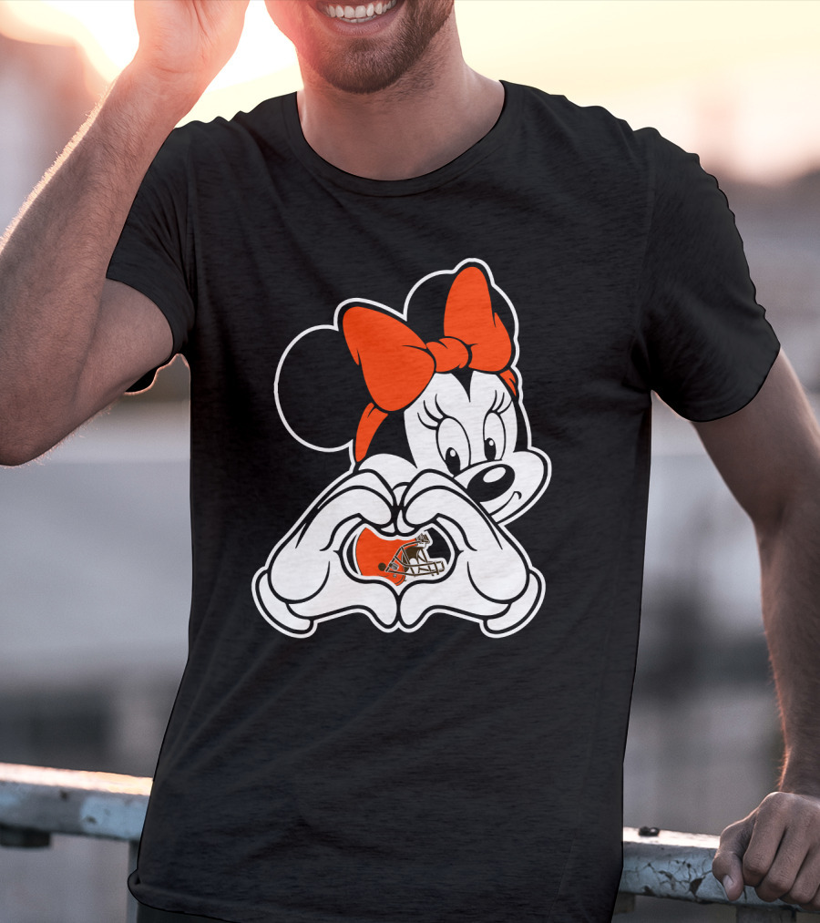 Cleveland Browns Minnie Mouse Heart Hands Football Helmet T-Shirt