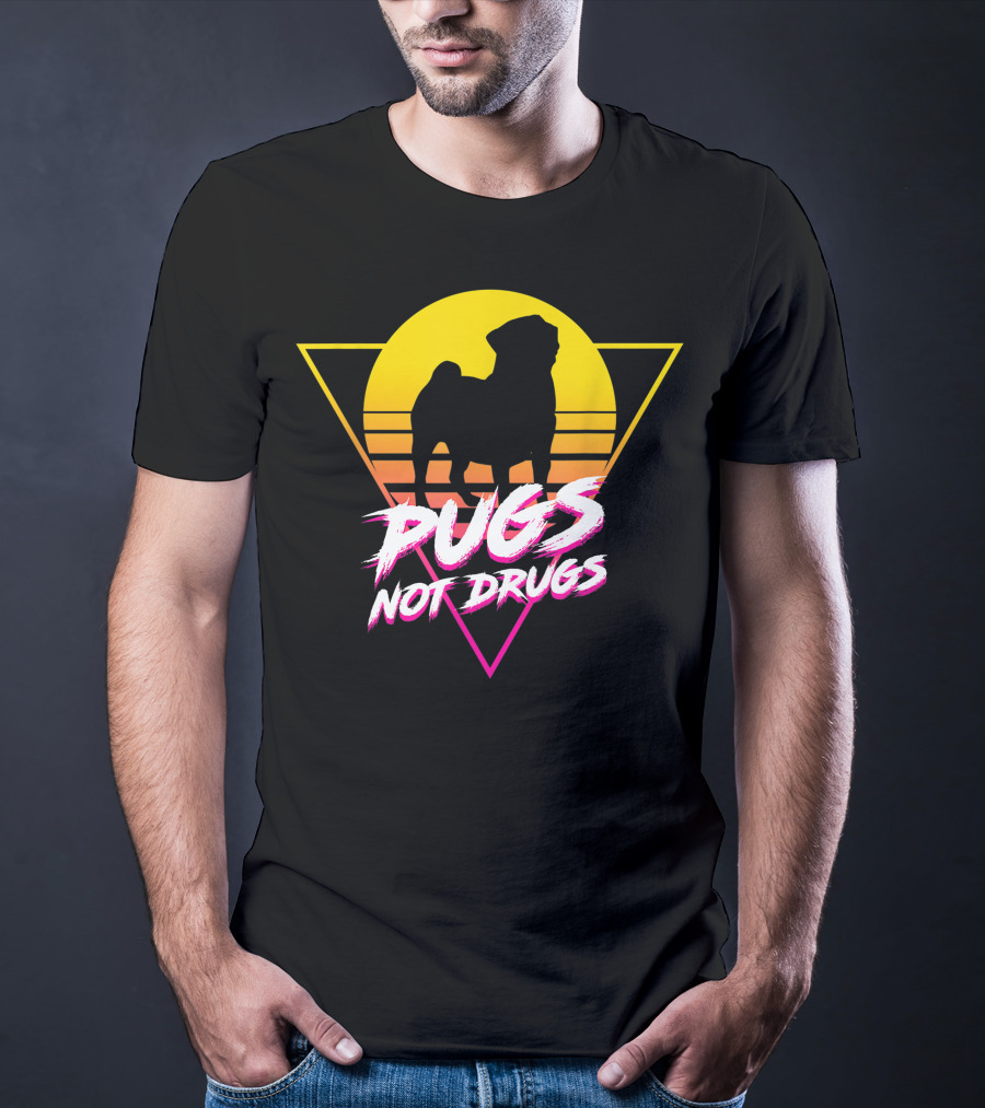 Pugs Not Drugs Retro Sunset Triangle T-Shirt