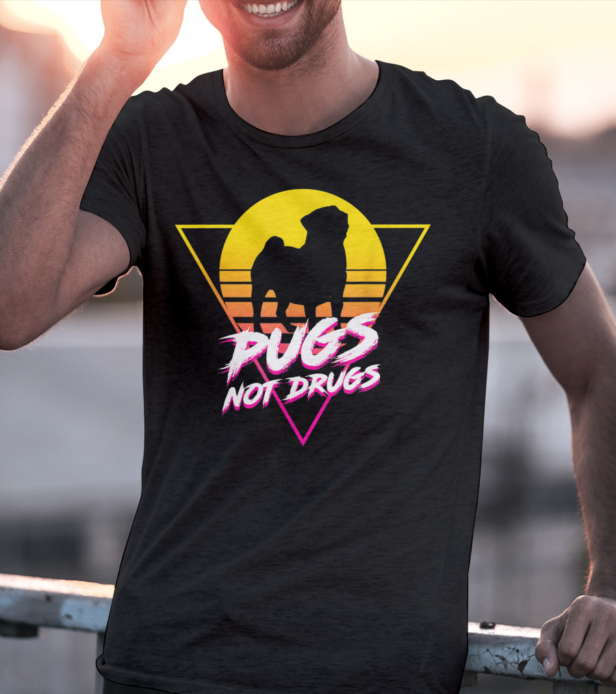 Pugs Not Drugs Retro Sunset Triangle T-Shirt