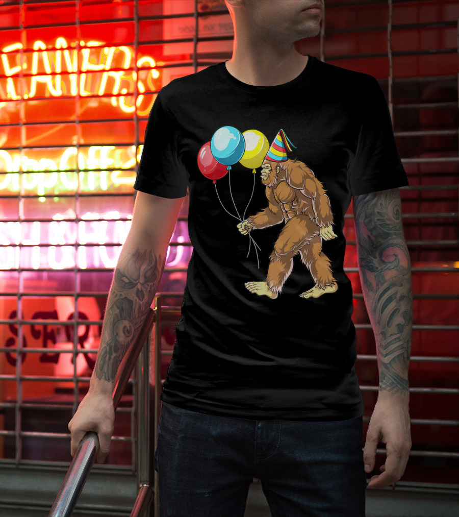 Bigfoot It's My Birthday Kids Boys Sasquatch Party With Balloons And Party Hat T-Shirt