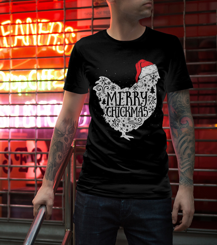 Merry Chickmas Chicken With Santa Claus Hat T-Shirt