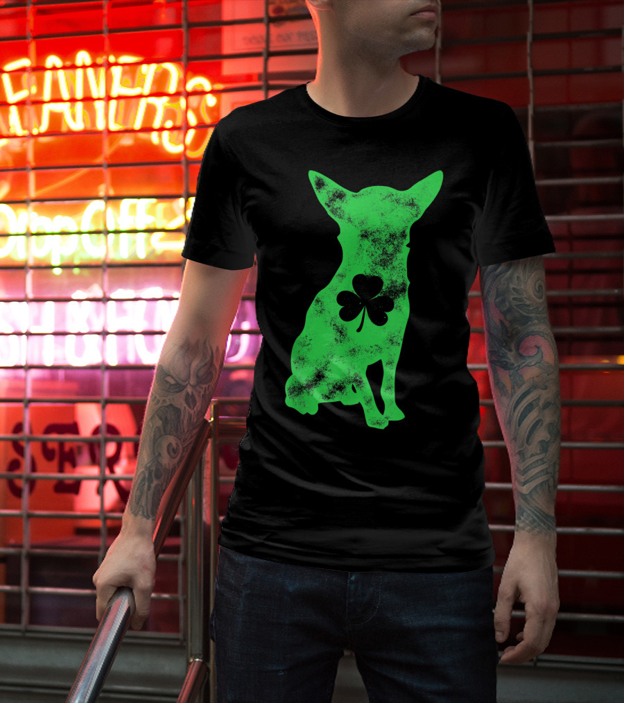 Chihuahua Shamrock Dog Lover St Patricks Day Men T-Shirt