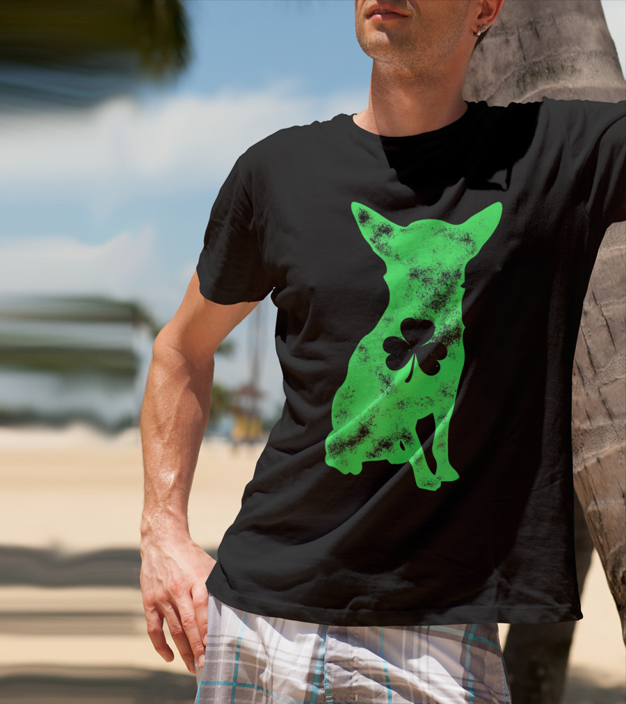 Chihuahua Shamrock Dog Lover St Patricks Day Men T-Shirt
