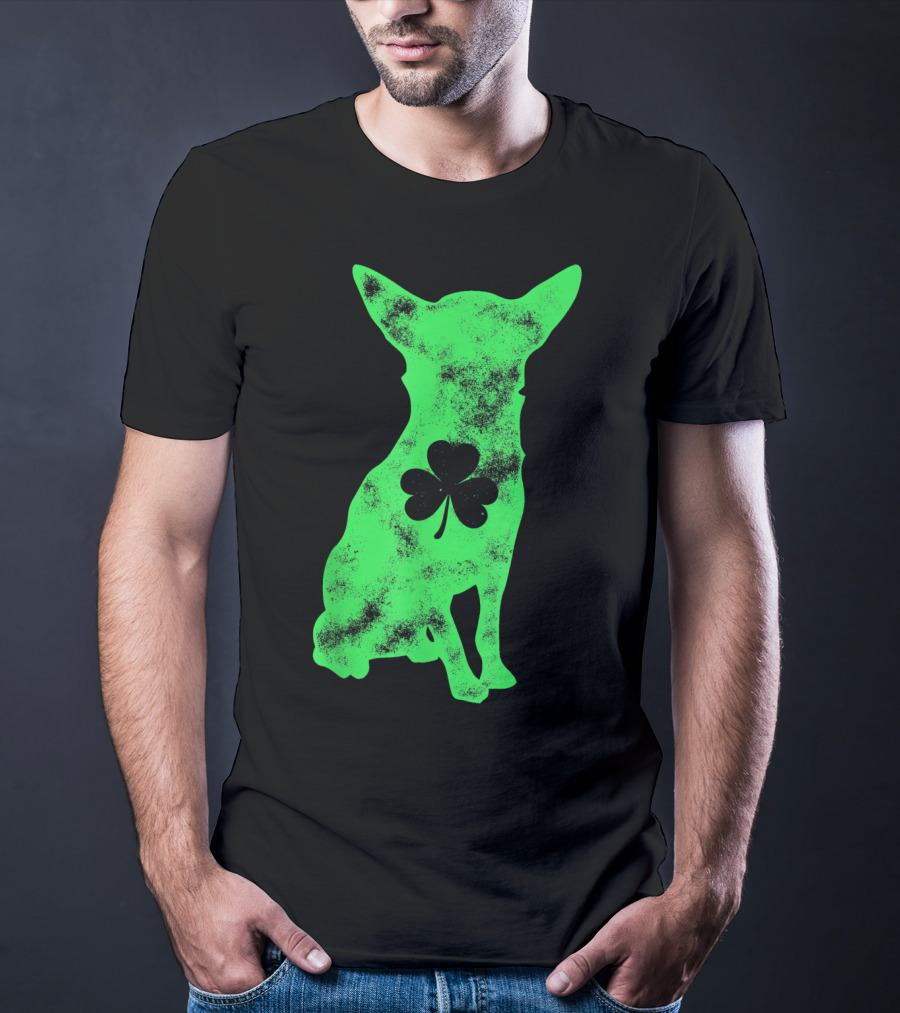Chihuahua Shamrock Dog Lover St Patricks Day Men T-Shirt