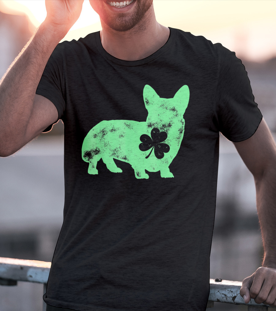 Corgi Shamrock Dog Lover St Patricks Day T-Shirt