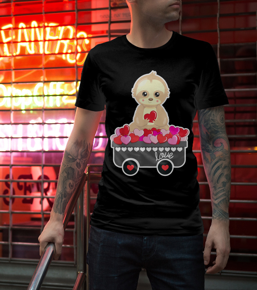 Cute Sloth Love Valentine Hearts In Cart T-Shirt