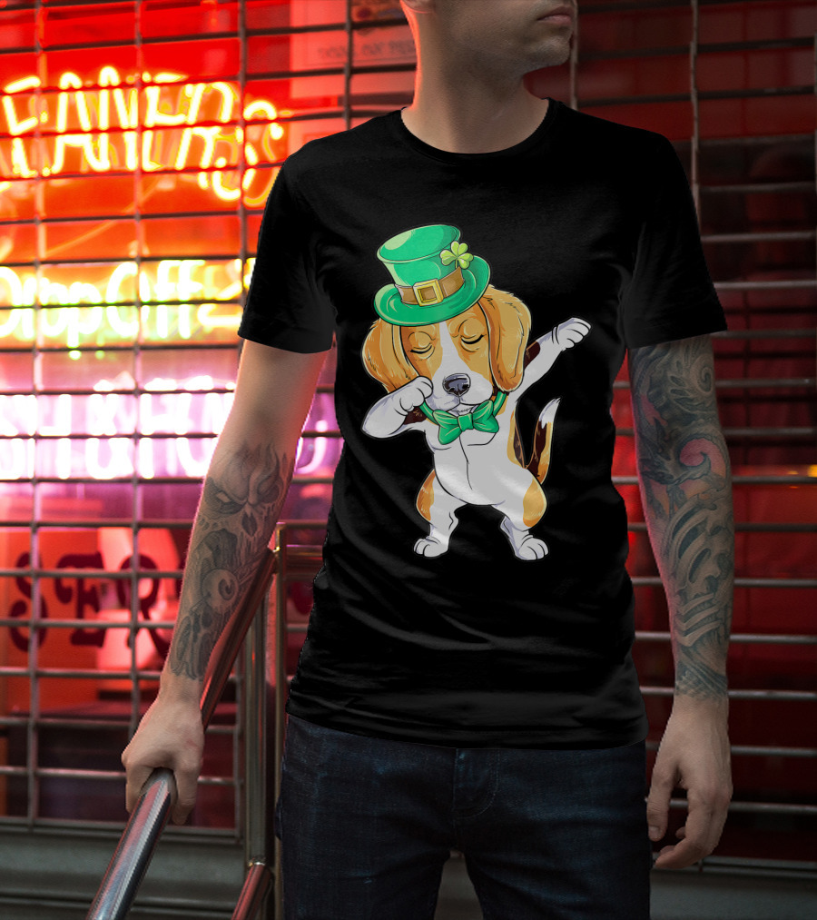Dabbing Beagle In St Patricks Day Leprechaun Hat And Bowtie T-Shirt