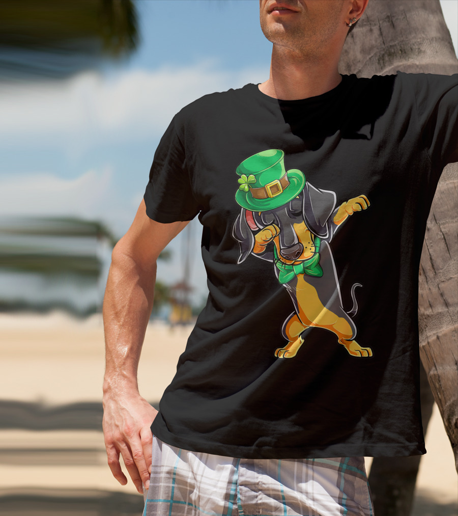 Dabbing Dachshund St Patricks Day Leprechaun Hat And Bow Tie T-Shirt