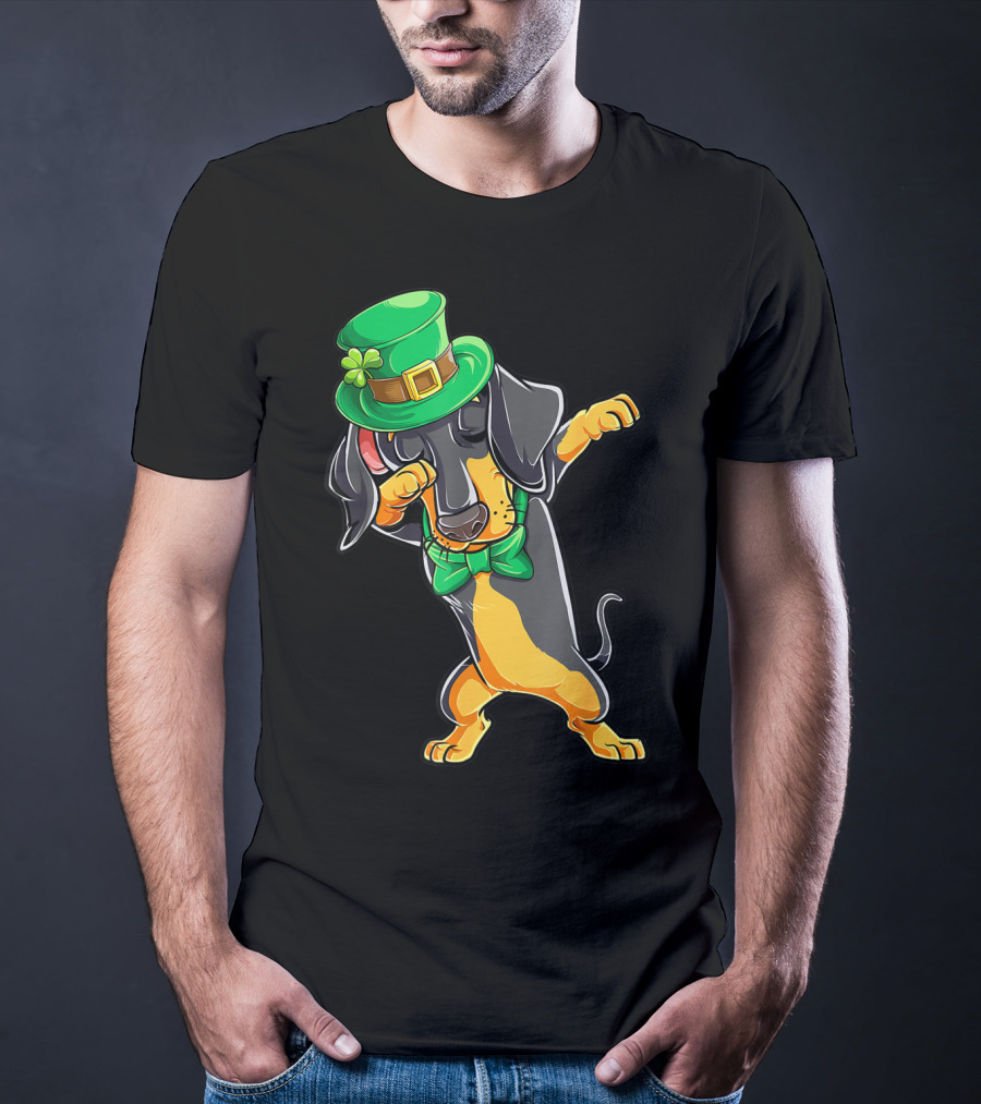 Dabbing Dachshund St Patricks Day Leprechaun Hat And Bow Tie T-Shirt