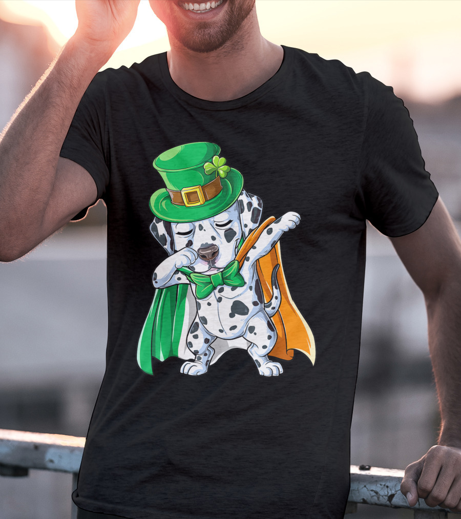 Dabbing Dalmatian St Patricks Day Leprechaun Irish Dog With Green Hat And Cape T-Shirt
