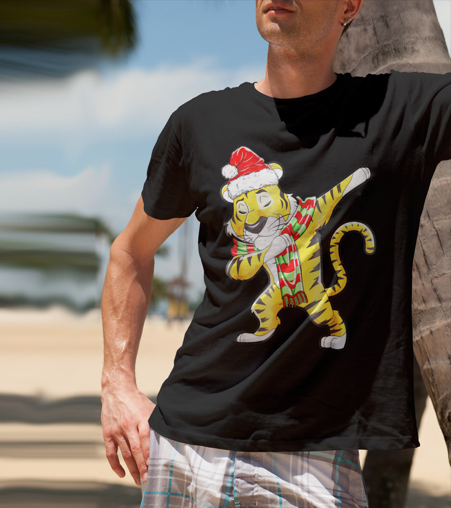 Dabbing Tiger Santa In Santa Hat And Festive Scarf T-Shirt