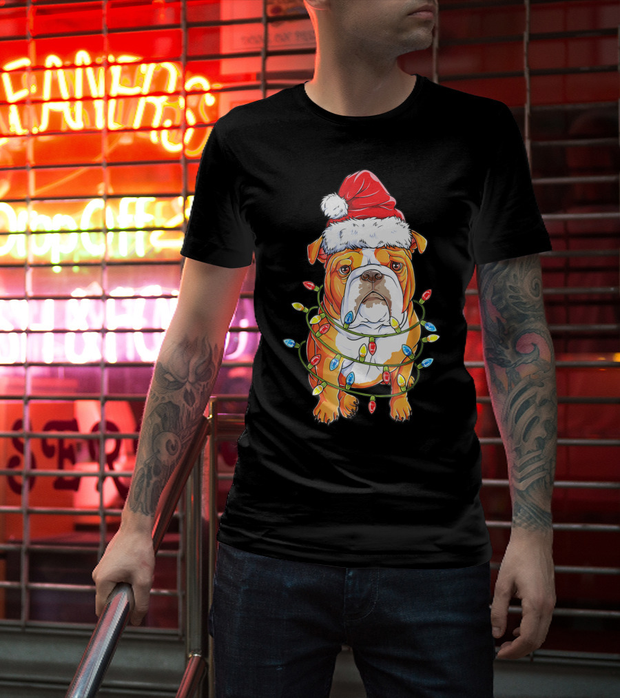 English Bulldog Santa Hat Wrapped In Christmas Lights Holiday Festive Fun T-Shirt