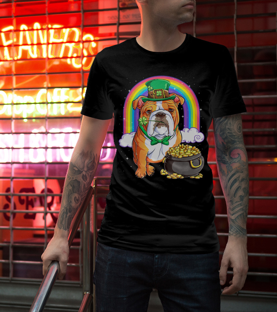 English Bulldog Leprechaun St Patricks Day Rainbow Gold Pot T-Shirt