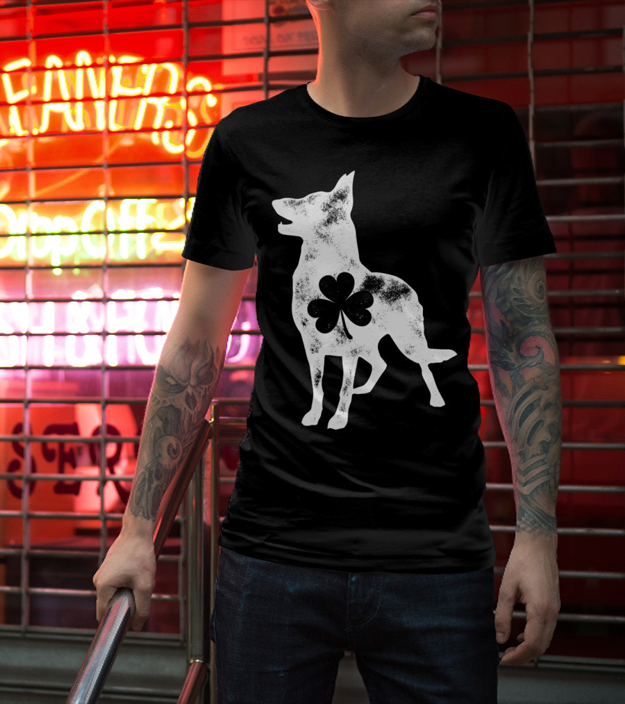 German Shepherd Dog With Shamrock St Patricks Day Men T-Shirt