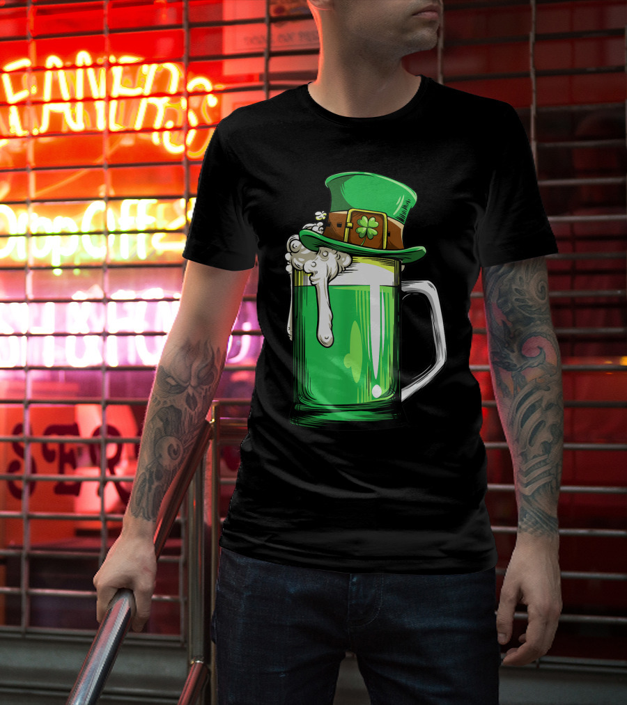 Green Beer Mug Leprechaun Hat St Patricks Day Men Drinking T-Shirt