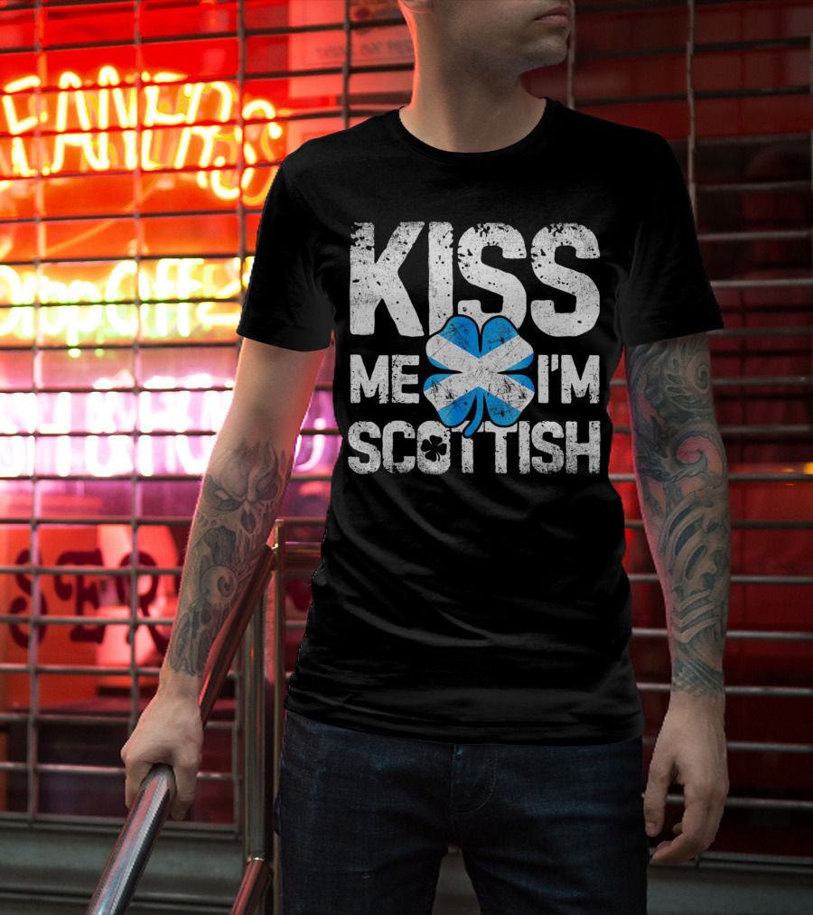 Kiss Me I'm Scottish Scotland Flag Clover St. Patrick's Day T-Shirt