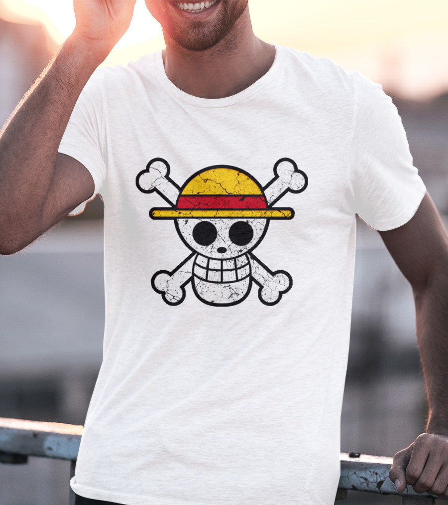 Vintage One Piece Jolly Roger Skull Wearing Straw Hat T-Shirt