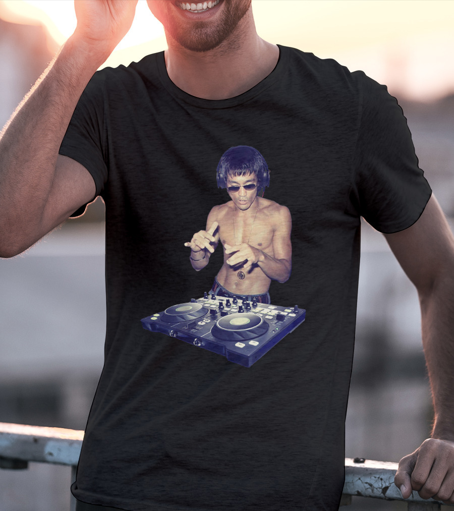 Bruce Lee DJ Mixing Martial Arts Humor Gym MMA Training T-Shirt