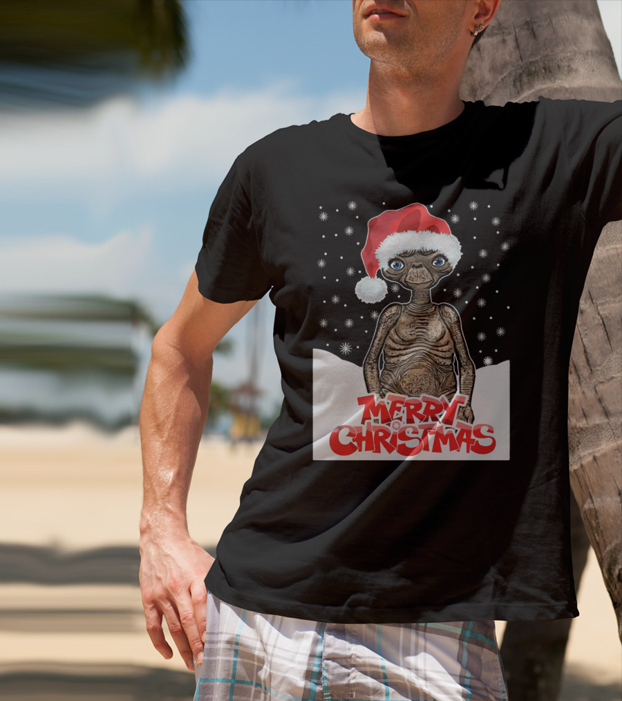 Merry Christmas ET The Extra Terrestrial Santa Hat Snowflakes T-Shirt