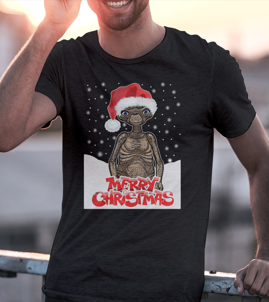 Merry Christmas ET The Extra Terrestrial Santa Hat Snowflakes T-Shirt