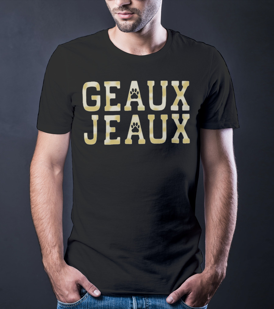 Geaux Jeaux Joe Burrow LSU Football Paw Prints T-Shirt