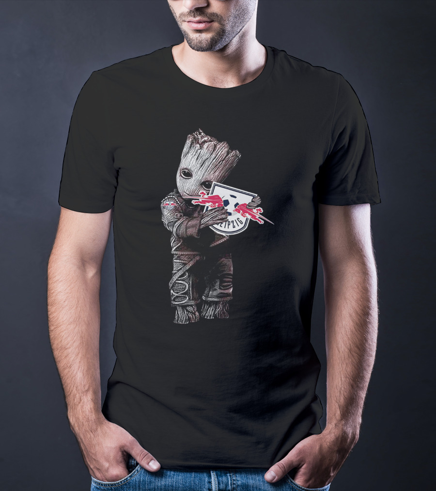 Baby Groot Embracing RB Leipzig T-Shirt