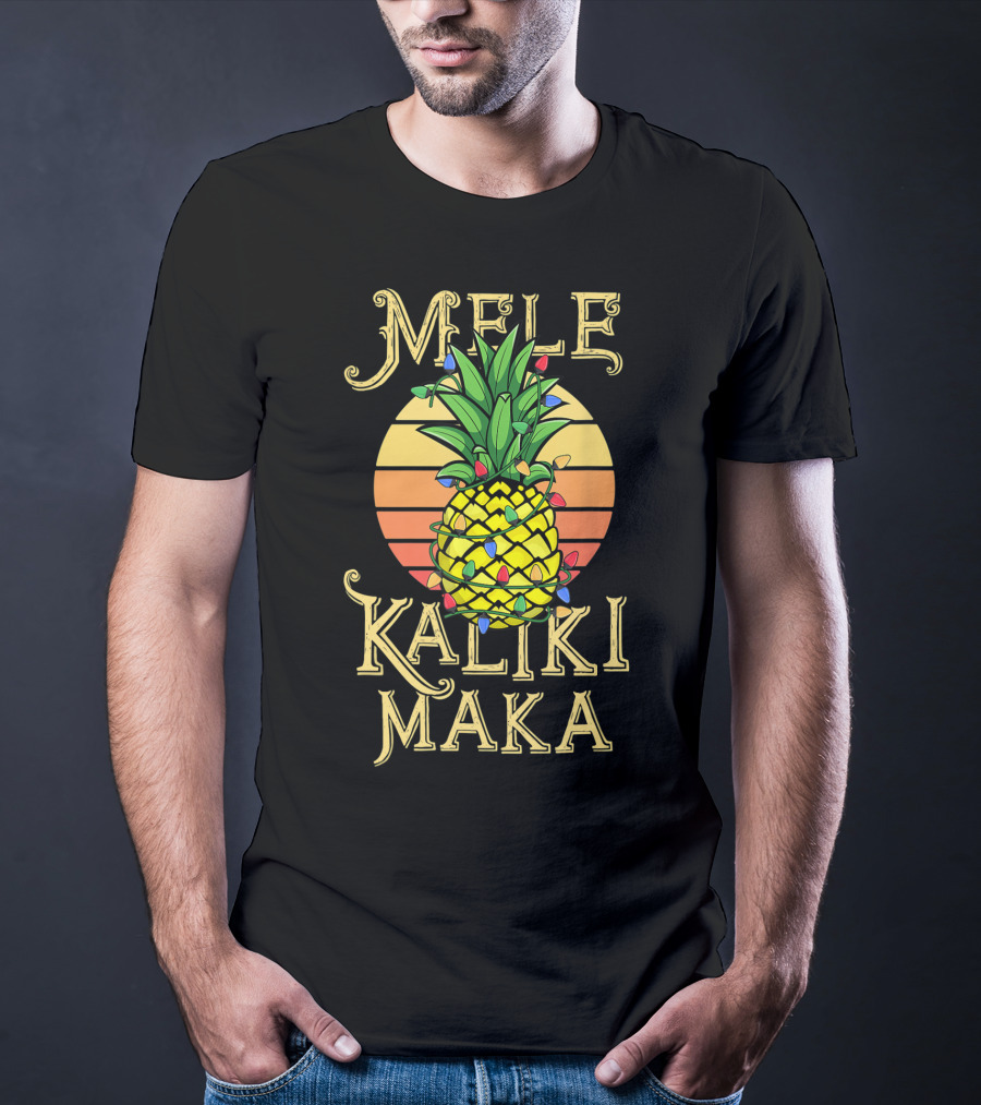 Mele Kalikimaka Hawaiian Christmas Pineapple Lights Vintage Sunset T-Shirt
