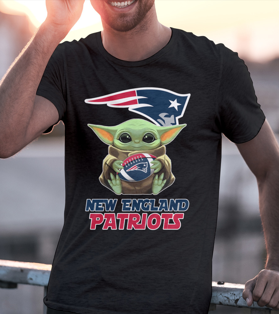 New England Patriots Baby Yoda Football Fan T-Shirt
