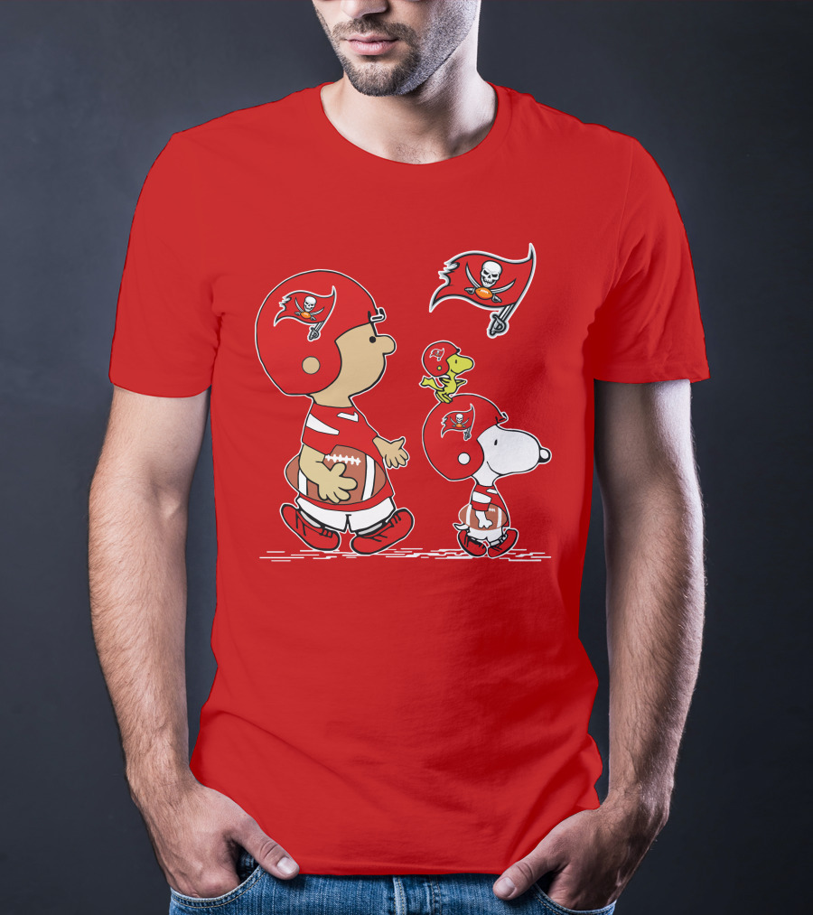 Peanuts Buccaneers Snoopy And Woodstock Football Helmets And Flag T-Shirt