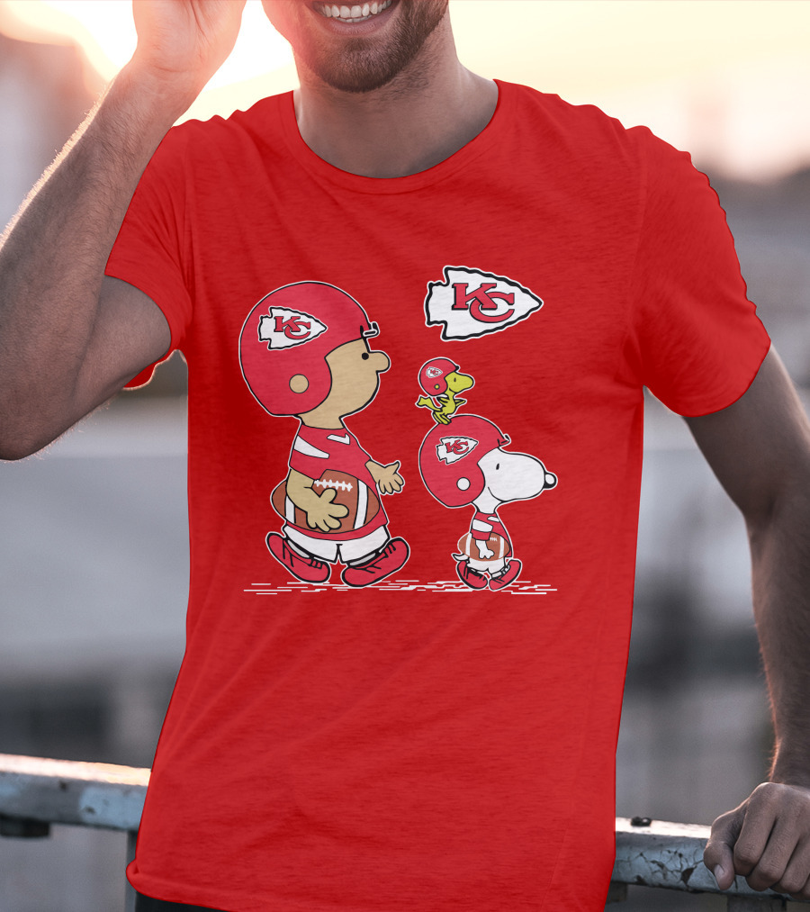 Kansas City Chiefs Snoopy And Woodstock Football Characters T-Shirt