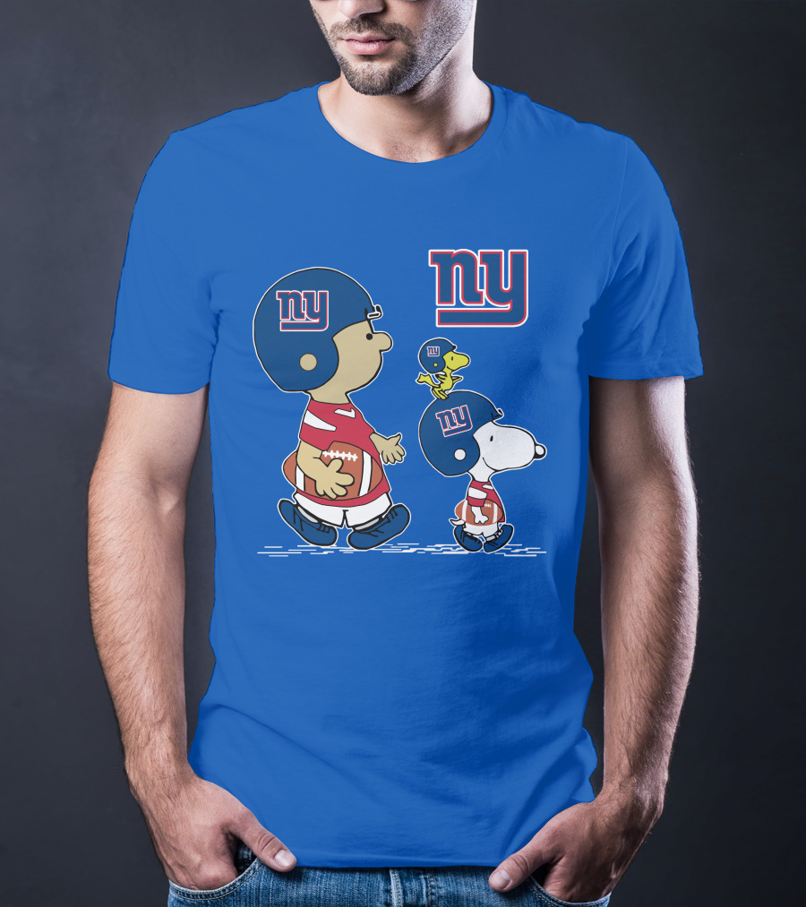 New York Giants Peanuts Snoopy Football T-Shirt