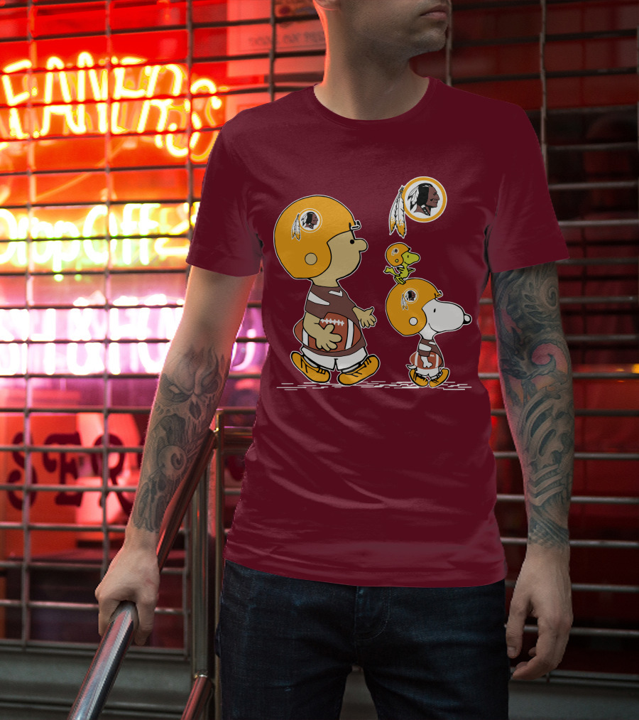 Redskins Snoopy Football Team Helmet Charlie Brown Woodstock T-Shirt