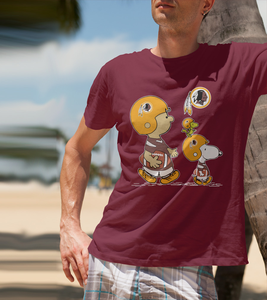 Redskins Snoopy Football Team Helmet Charlie Brown Woodstock T-Shirt