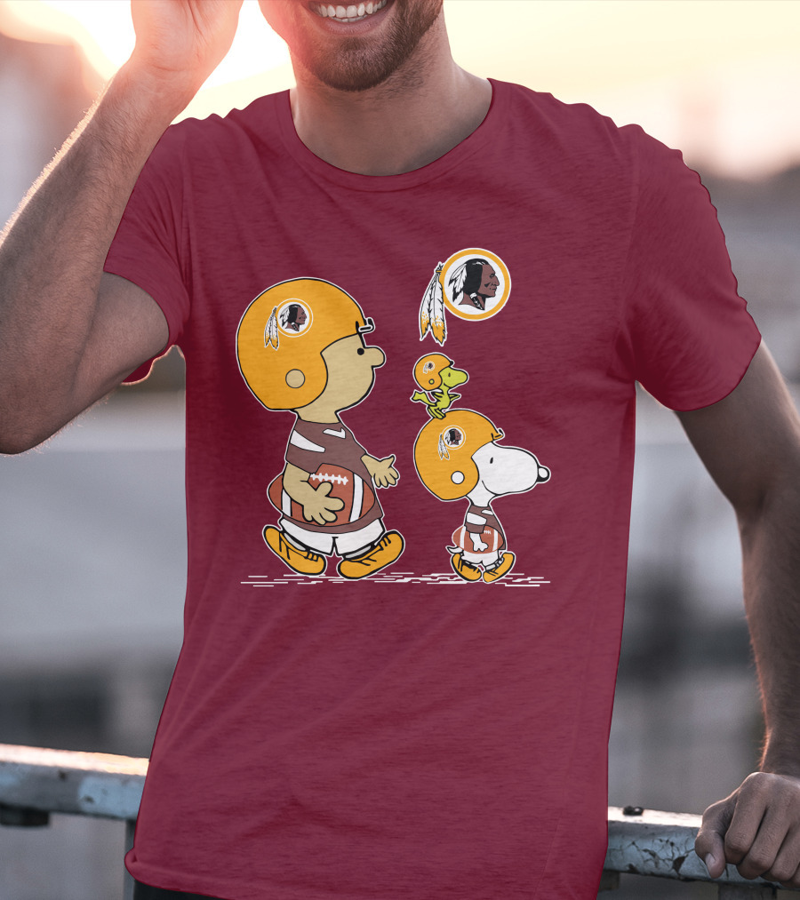 Redskins Snoopy Football Team Helmet Charlie Brown Woodstock T-Shirt