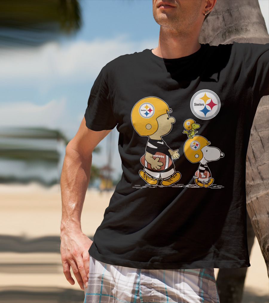 Steelers Snoopy Woodstock Charlie Brown Football Game Day Parade T-Shirt