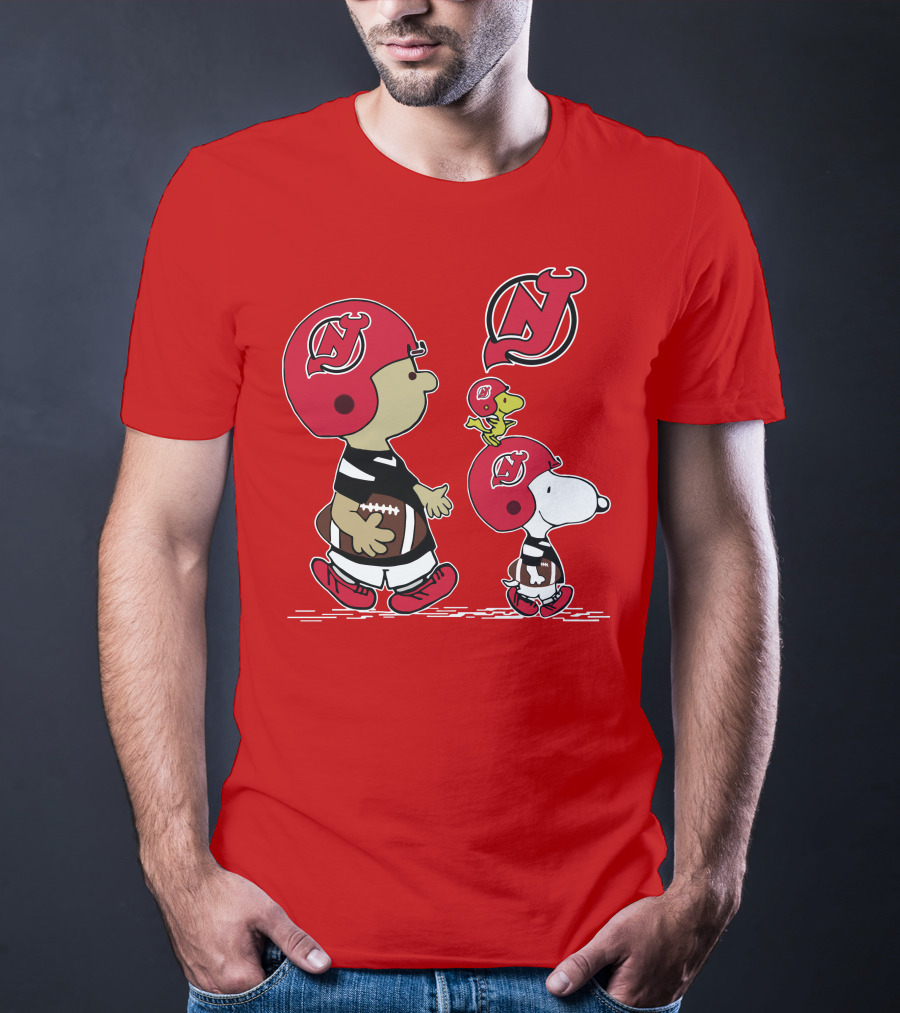 New Jersey Devils Snoopy And Woodstock Football Helmet T-Shirt