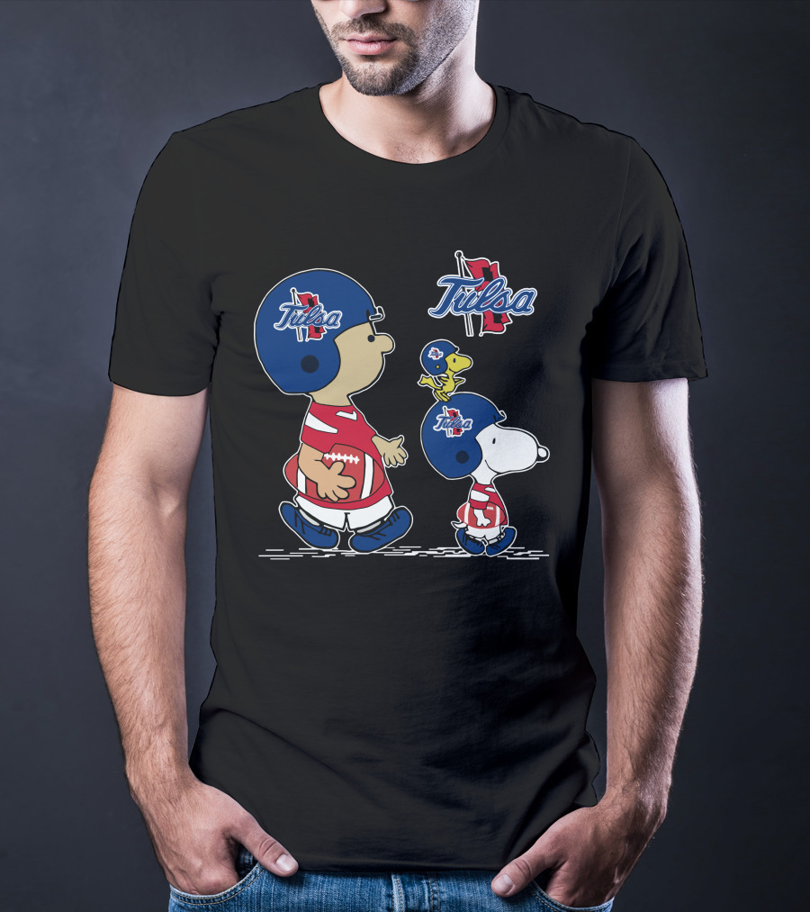 Tulsa Snoopy Football Helmet And Woodstock Walking With Rugby Ball T-Shirt