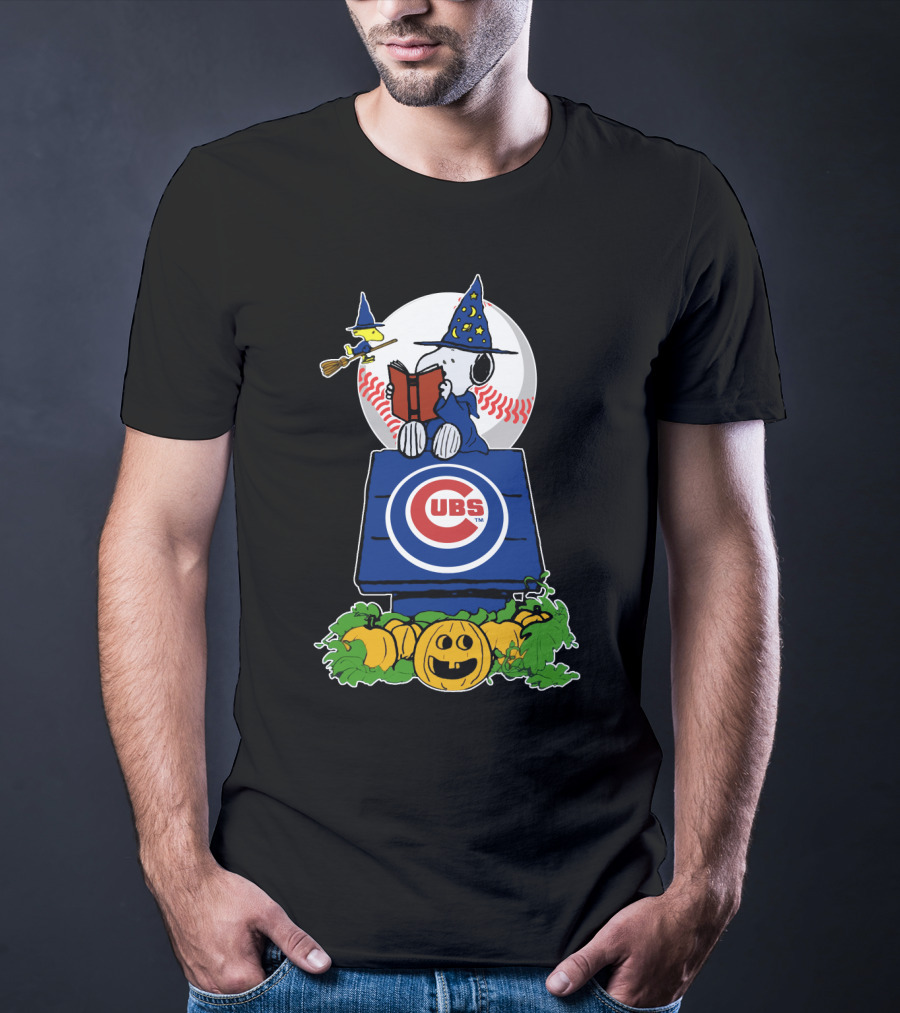 Snoopy Halloween Chicago Cubs With Baseball And Pumpkins T-Shirt