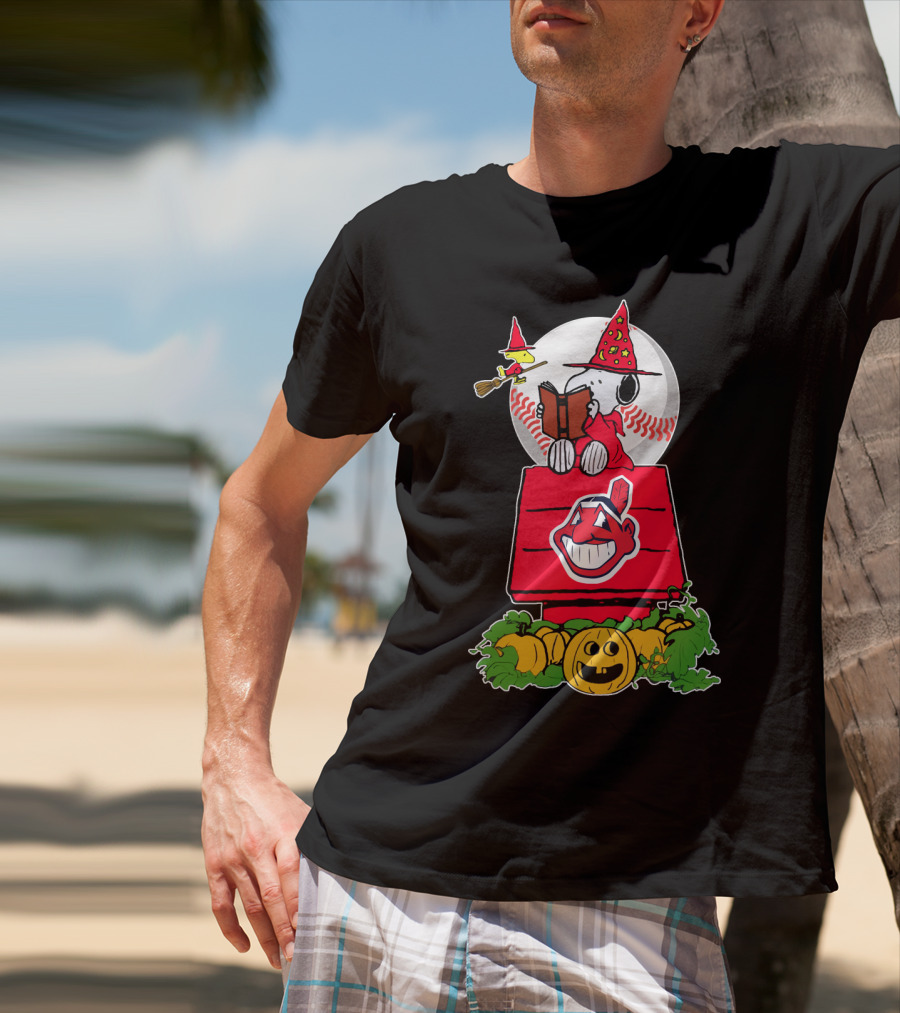 Snoopy Halloween Cleveland Baseball Pumpkins And Witch Hat T-Shirt