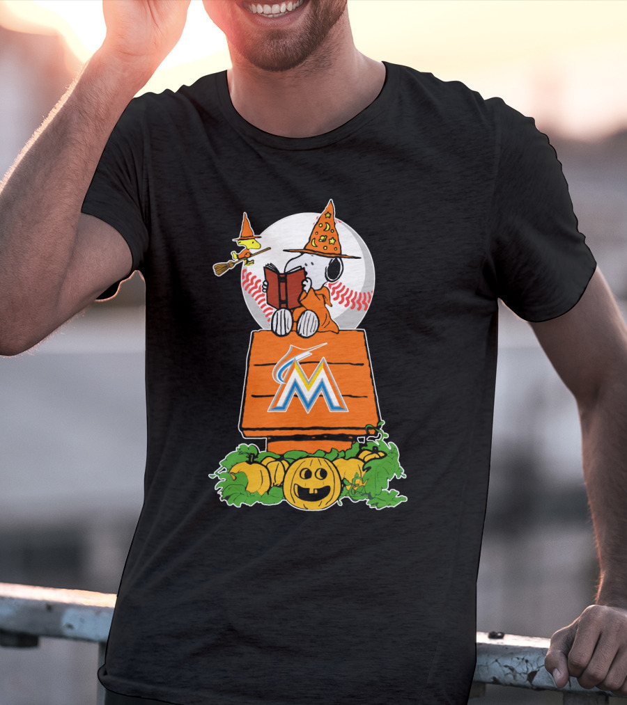 Miami Marlins Halloween Baseball Snoopy Pumpkin T-Shirt