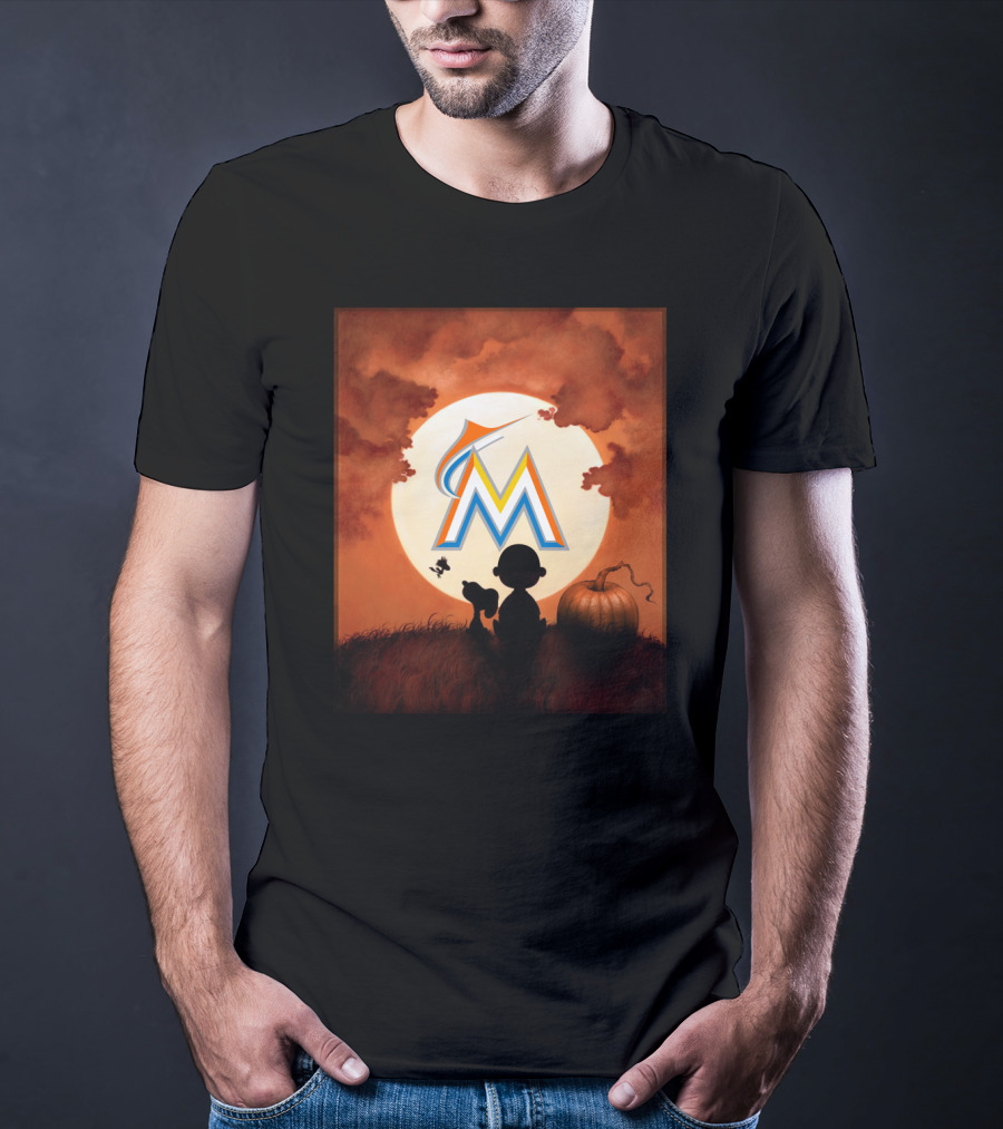 Halloween Miami Marlins Moonlit Silhouette And Pumpkin Scene T-Shirt