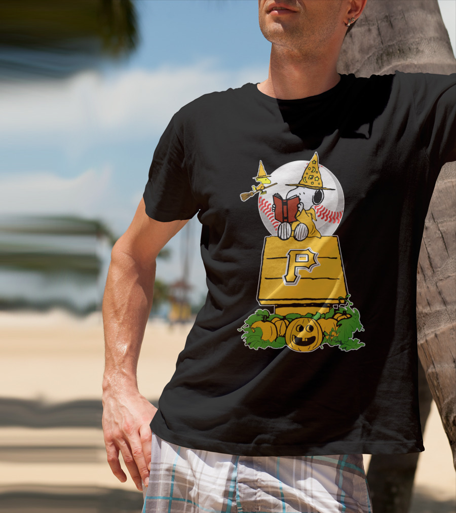 Snoopy Halloween Pittsburgh Pirates Peanuts Charlie Brown Pumpkin Moon Baseball T-Shirt