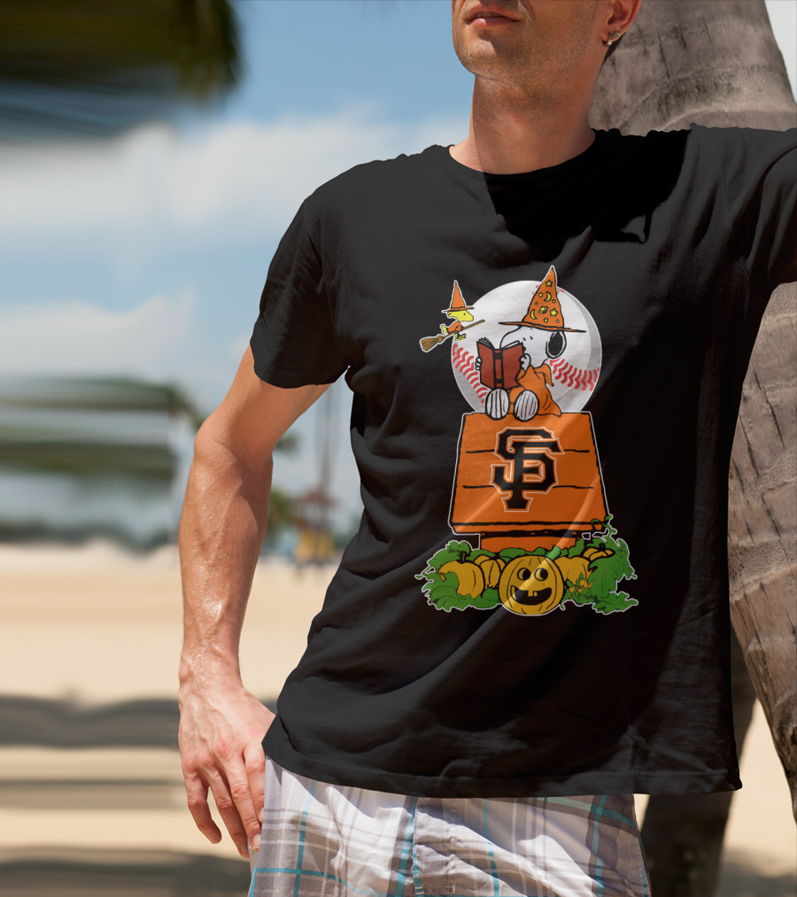 Sf Giants Halloween With Snoopy And Woodstock In Witch Hats T-Shirt