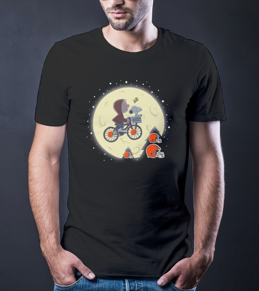 Cleveland Browns Peanuts Parody Snoopy And Woodstock Bike Ride Moon Scene T-Shirt