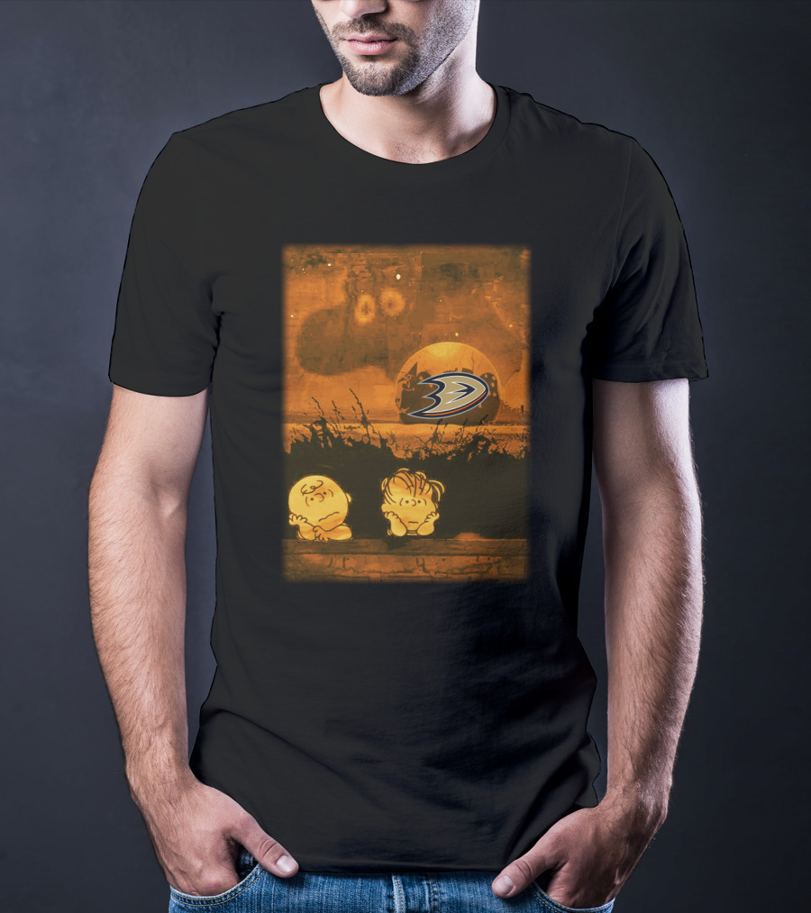 Anaheim Ducks Peanuts Moon Gazing T-Shirt