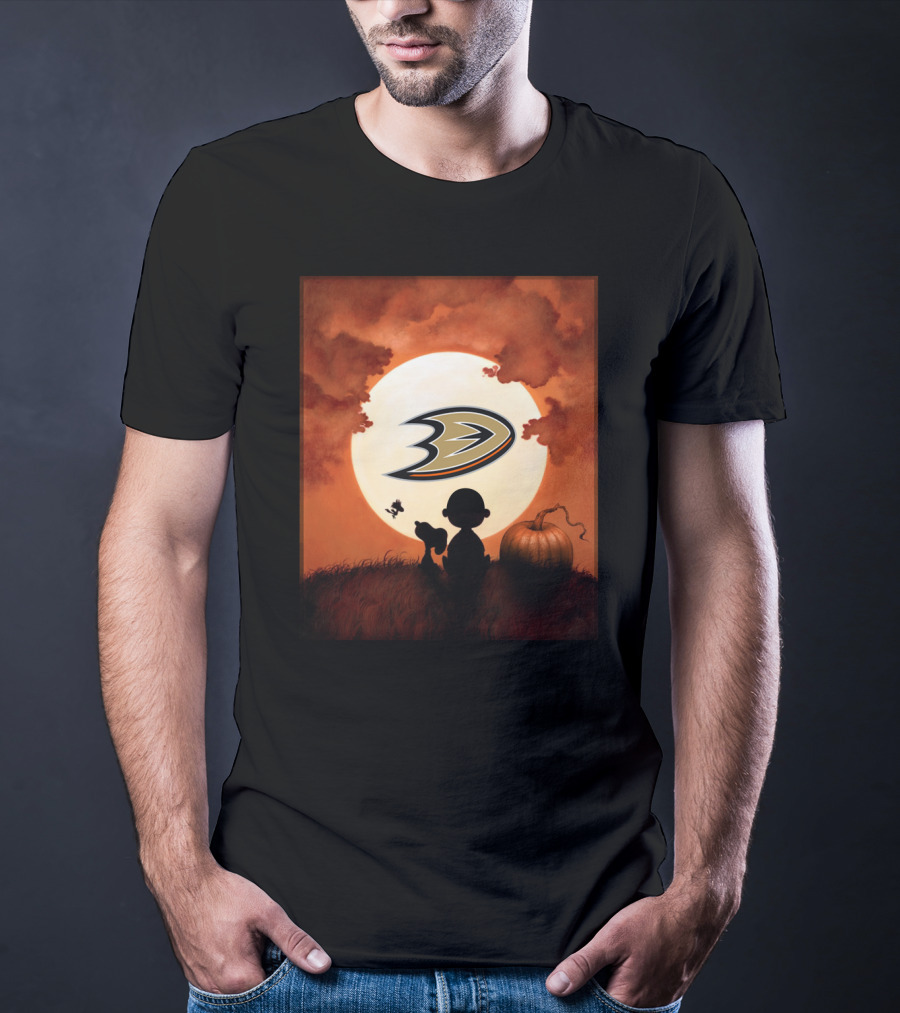 Anaheim Ducks Halloween Pumpkin Silhouette Moon Scene T-Shirt