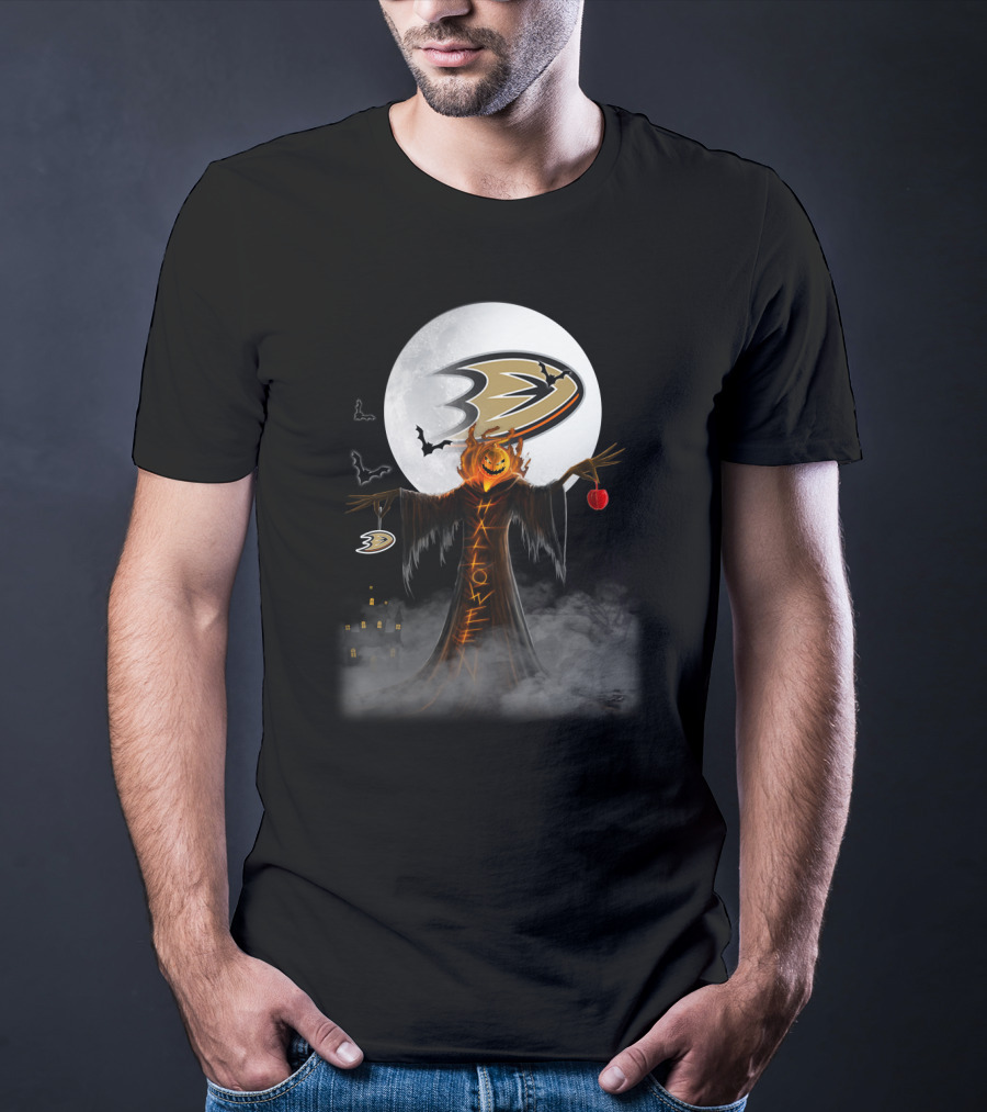 Anaheim Ducks Halloween Spooky Night With Pumpkin And Full Moon T-Shirt