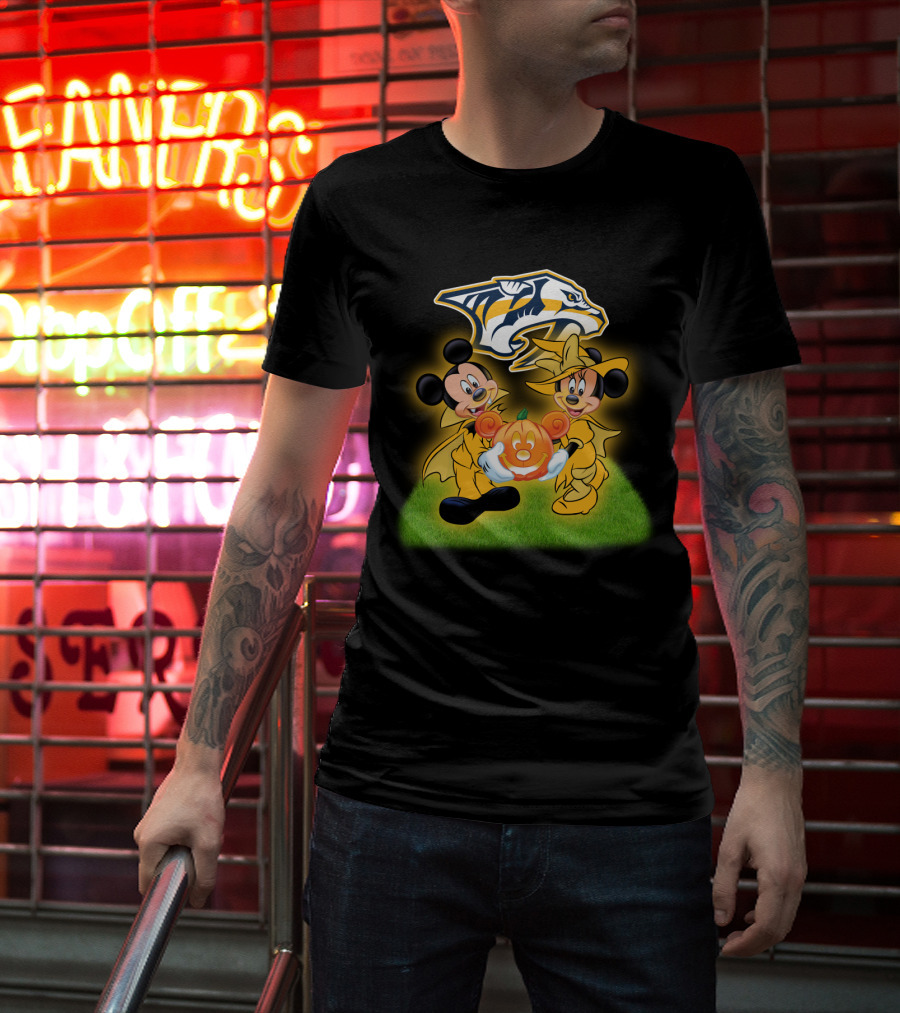 Mickey And Minnie Halloween Nashville Predators Pumpkin T-Shirt